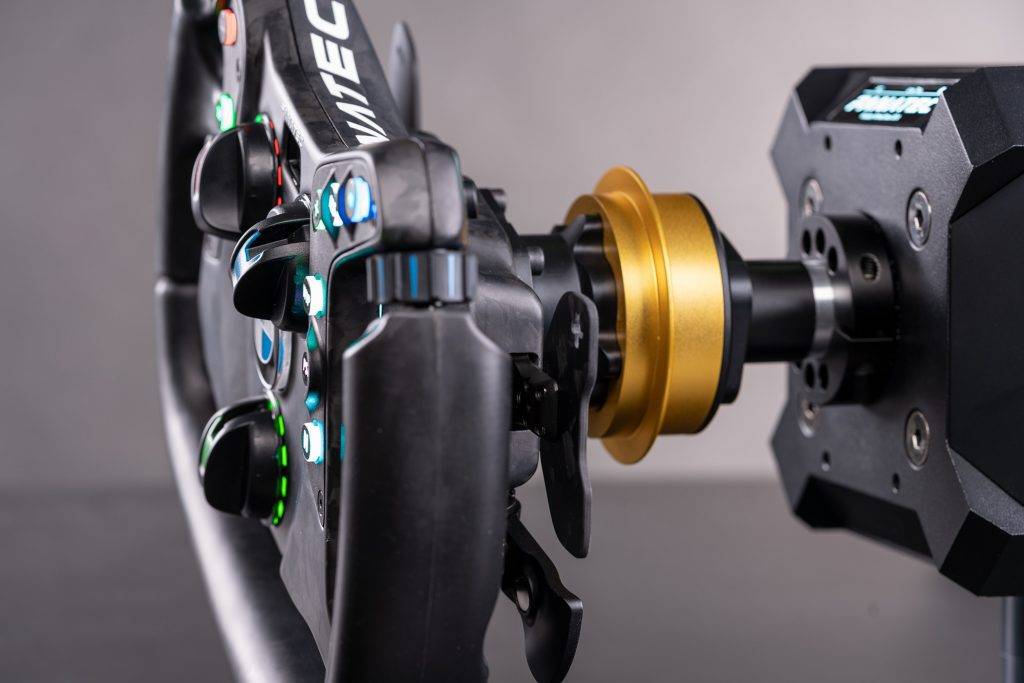 NEW: Fanatec launches super realistic BMW M4 GT3 racing wheel! 6 fanatec bmw m4