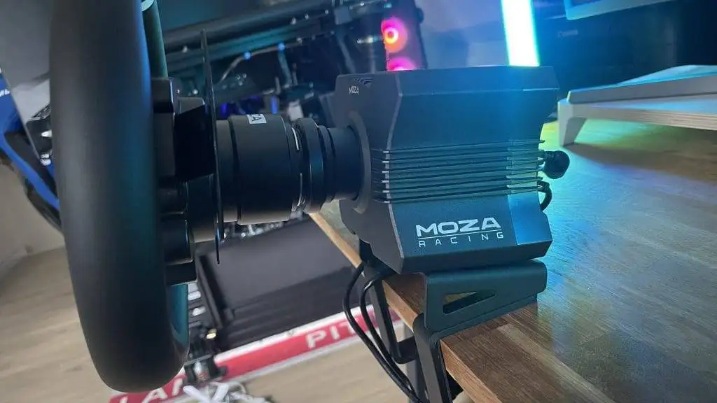 Moza r5 Rad mit Direktantrieb