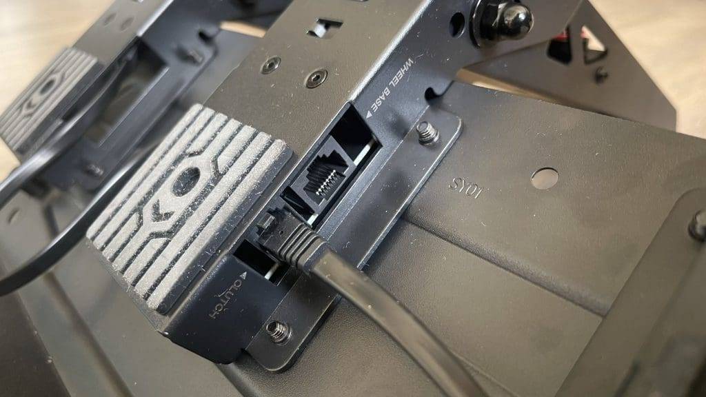 Moza R5 Bundle Review: Cheap, But Exceedingly Good 10 moza sr-p pedals