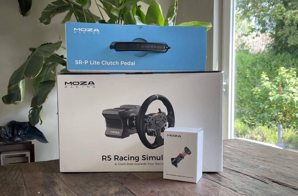 Moza R5 Bundle Review: Cheap, But Exceedingly Good! 6