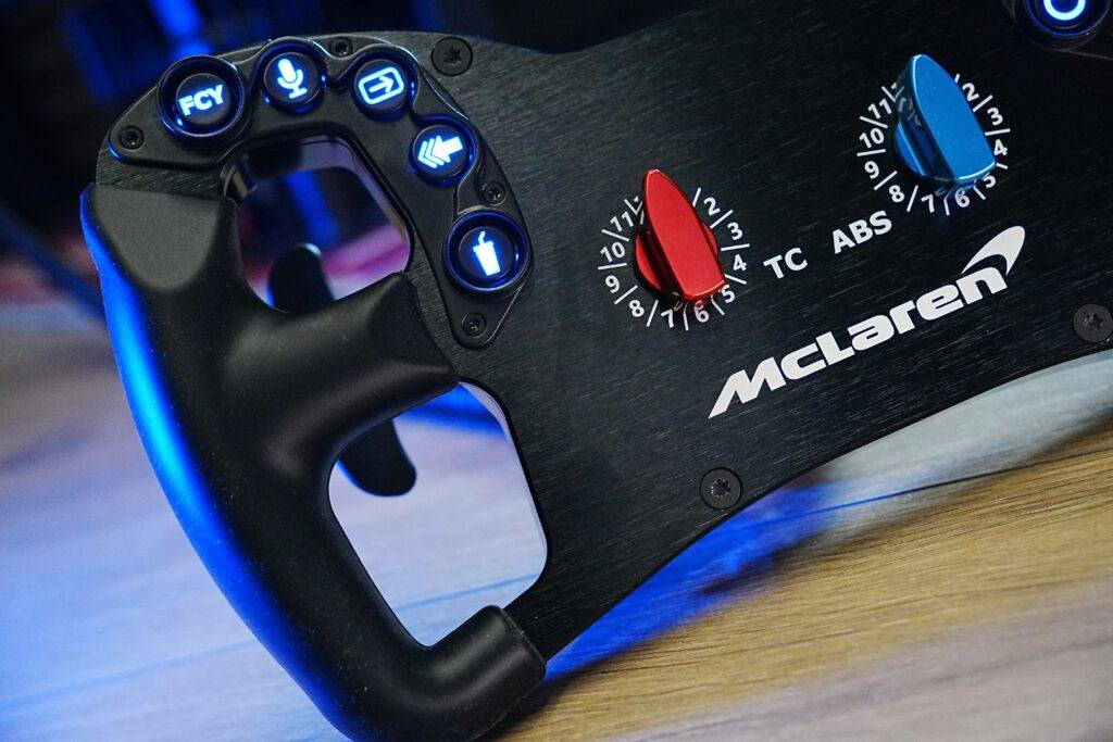 Ascher Racing mclaren artura gt4